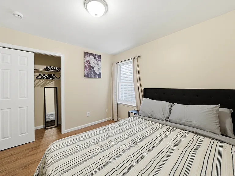 1049 Lafayette St #1A — Photo 12