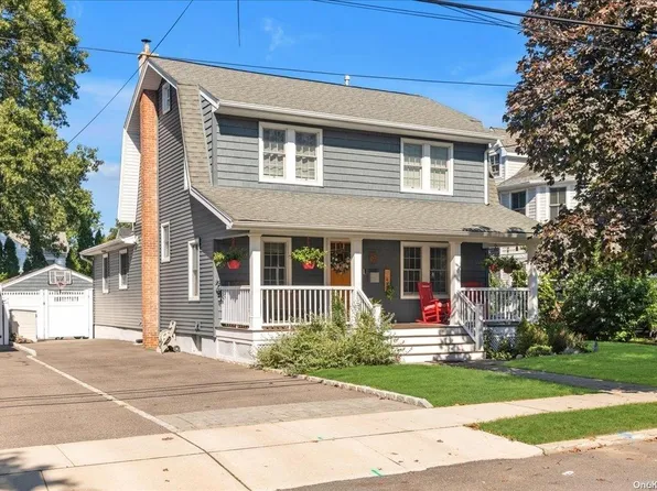 69 Raymond Street, Rockville Centre, NY 11570