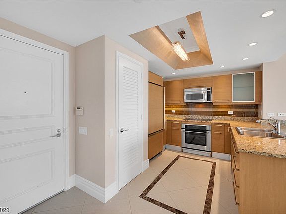 3rd image of 322 Karen Ave Unit 1503
