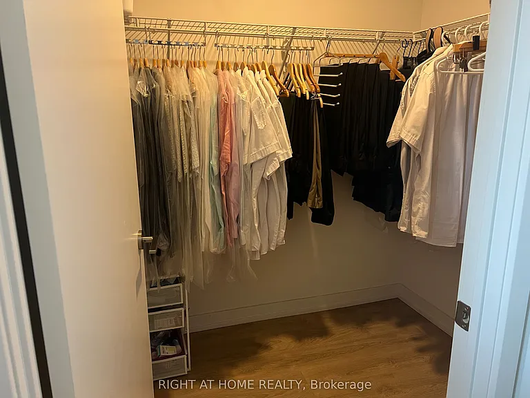 225 Sumach St #1508 — Photo 12