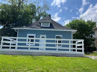 2216 E 13th St, Des Moines, IA 50316
