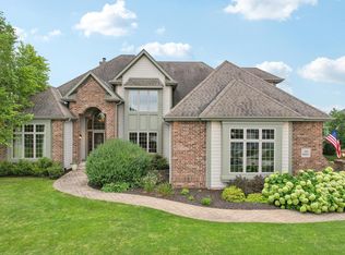 N49W18373 Wildlife Ct, Menomonee Falls, WI 53051