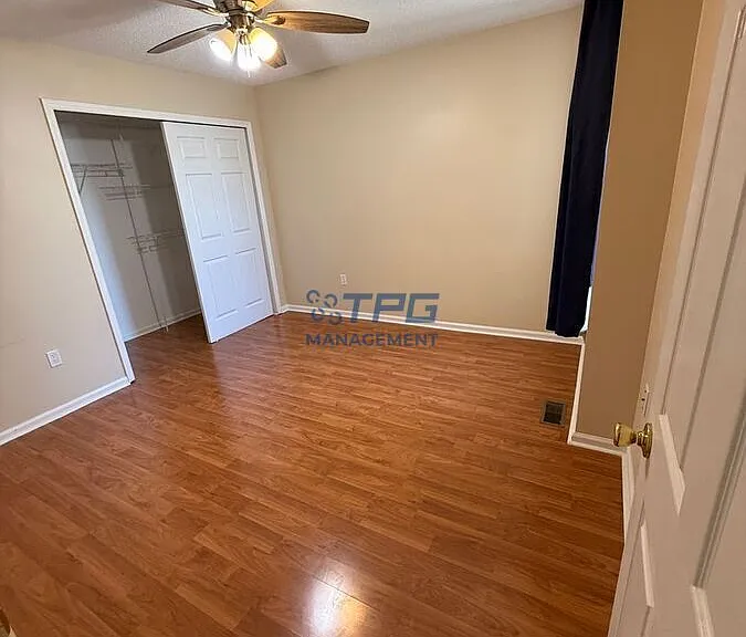 19 Newburgh Dr — Photo 12