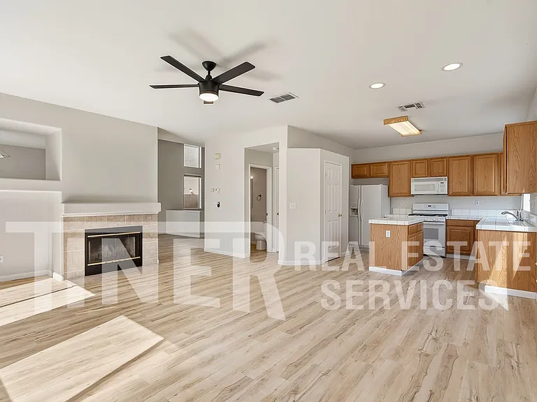 11501 Pyrites Way — Photo 3
