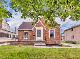 8401 Greenlawn Ave, Parma, OH 44129