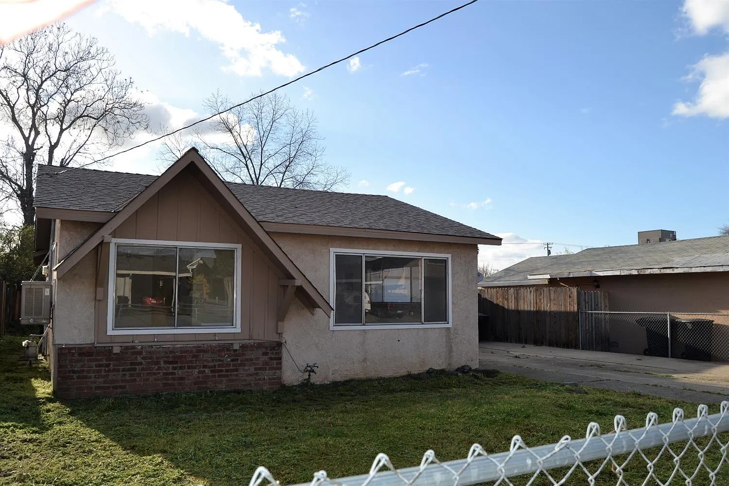 1114 Circuit Dr photo 1