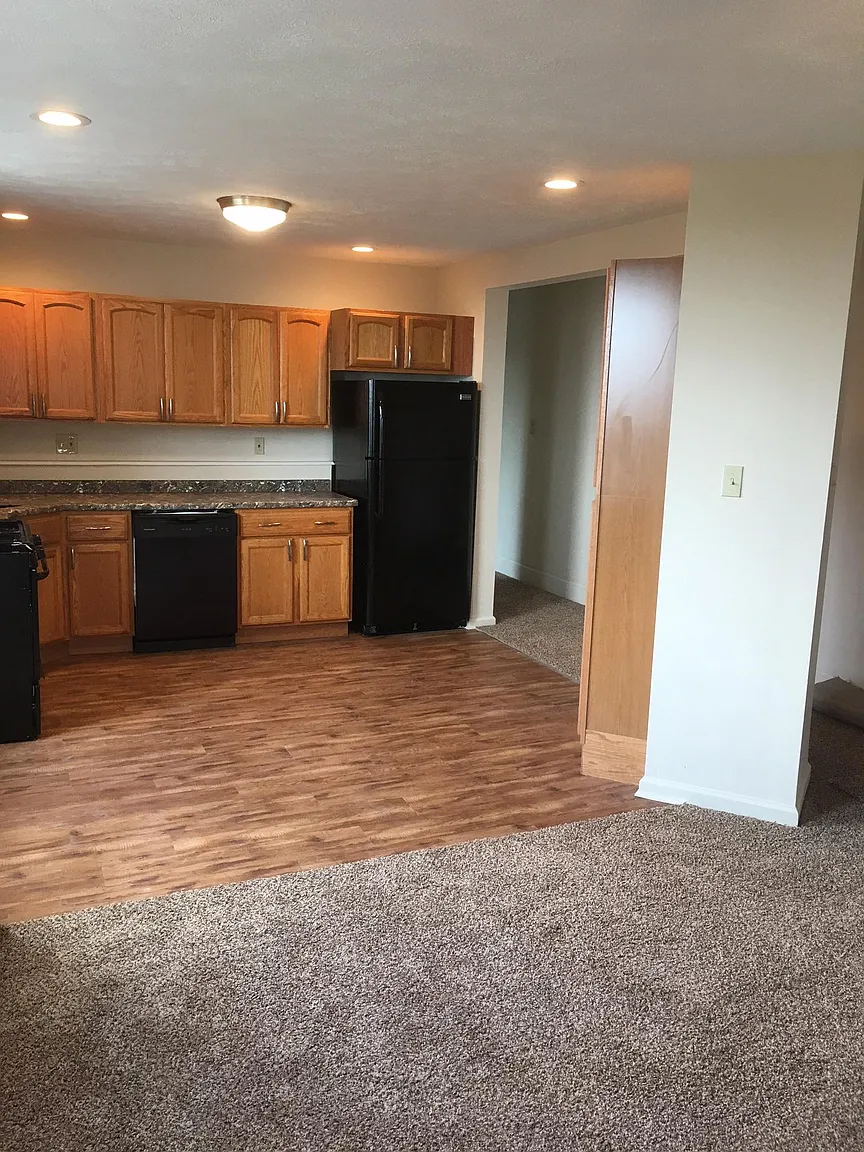 296-298 Bailey Ave photo 1
