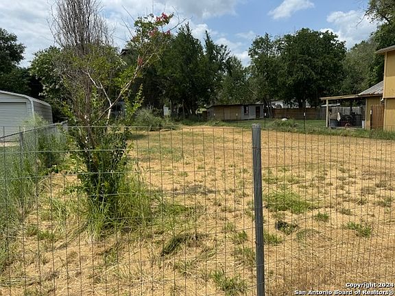 5th image of 507 Avenue D