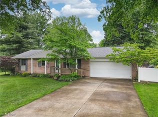 1351 Steese Rd, Uniontown, OH 44685