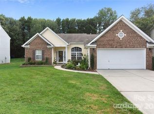 9036 Torrence Crossing Dr, Huntersville, NC 28078