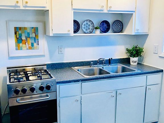 2nd image of 794 Dixie Ave NE #798-12