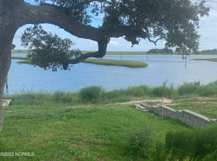 43 S Waterfront Pl, Hampstead, NC 28443