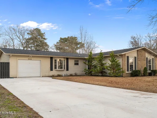 306 Walnut Creek Court, Jacksonville, NC 28546
