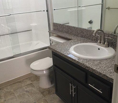 2nd image of 4075 Tujunga Ave #203S