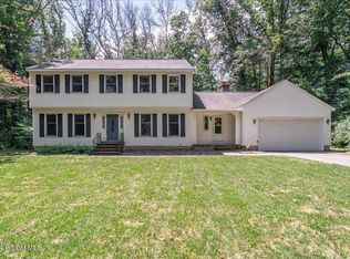 29 Knollwood Dr, Saratoga Springs, NY 12866