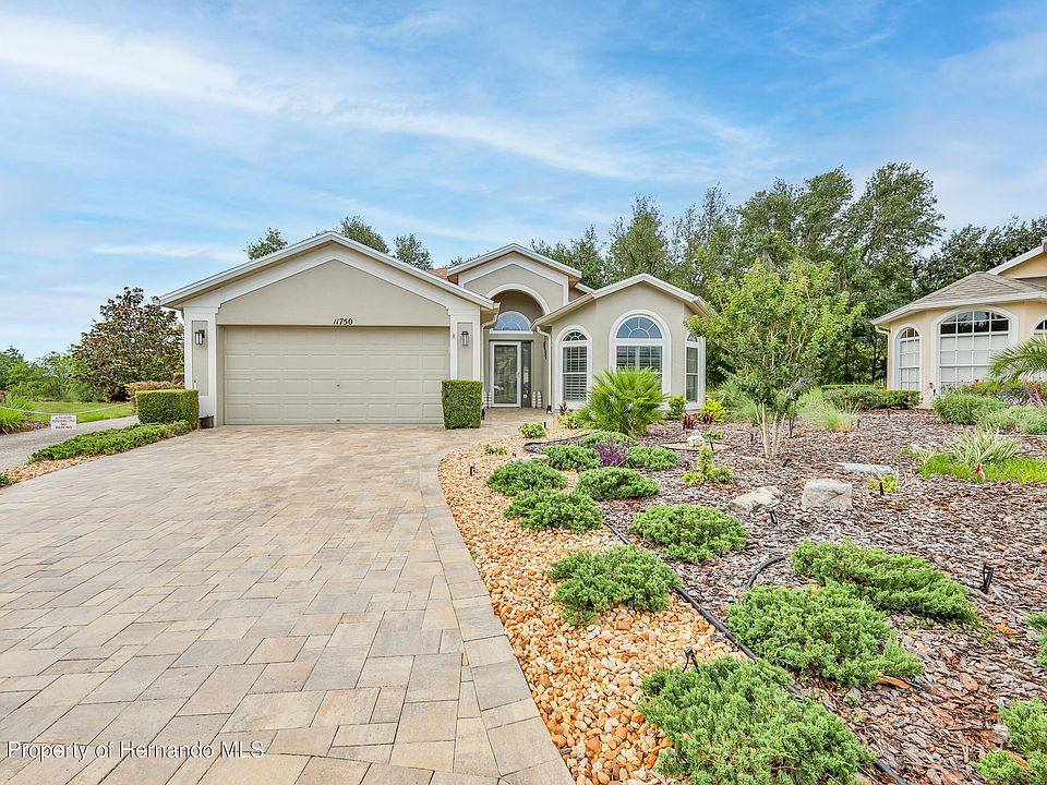 a*.様 house on the hill S/S Tee (Tile) 90 484099?$ExtraLarge$