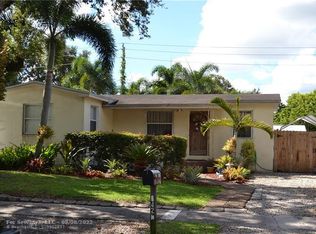 6428 Oak St, Hollywood, FL 33024