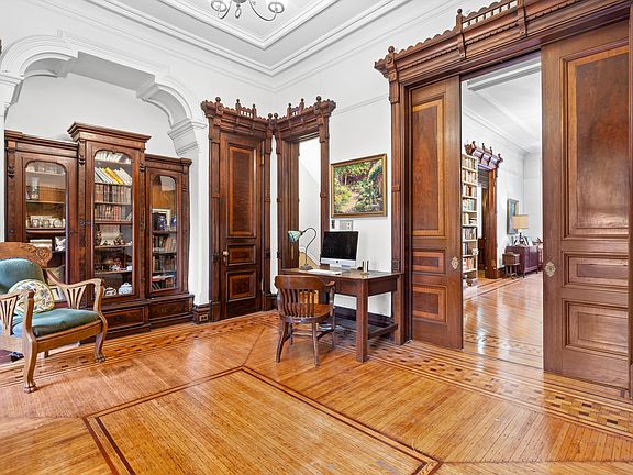 4th image of 213 Saint Johns Pl