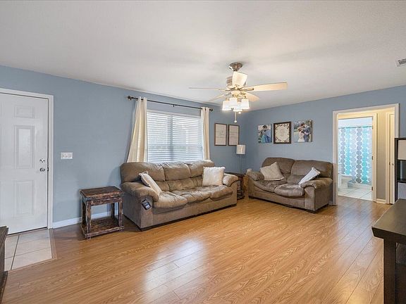 4th image of 72 Homan Point Ave