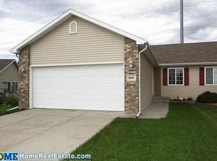6841 Whitewater Ln, Lincoln, NE 68521