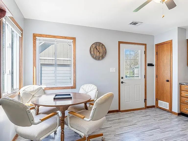 8124 Robertson Pl — Photo 35
