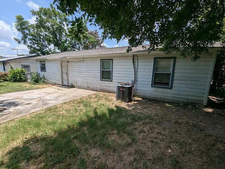 4336 Jana Dr — Photo 2