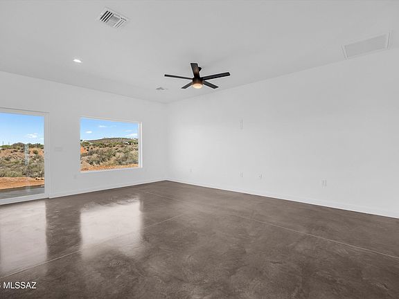 5th image of 1564 Pinguinos Ct