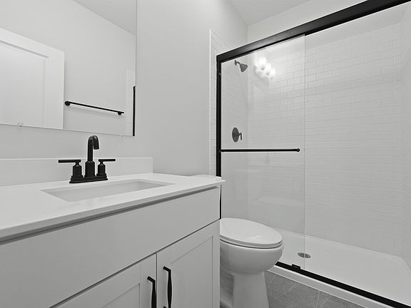 4th image of 2010 McGuire Ln #3
