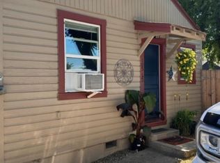 105 1/2 Genessee St, Medford, OR 97504