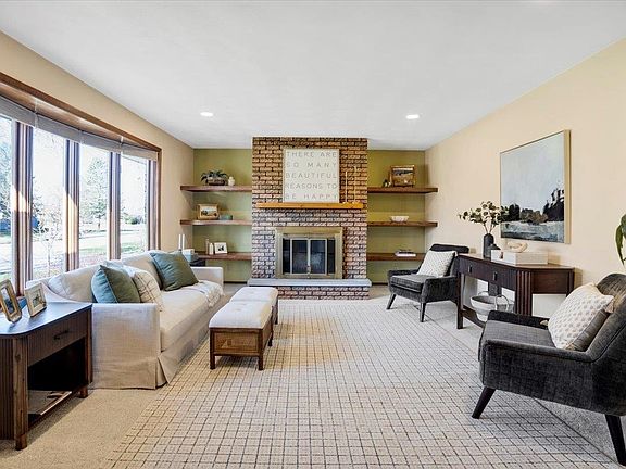 2nd image of 4219 Oldwyck Dr