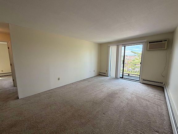 4th image of 134 Mammoth Rd APT 29