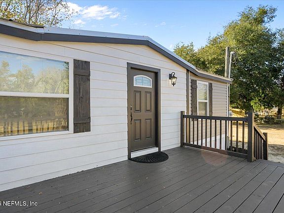 3rd image of 121 LYNNWOOD Avenue