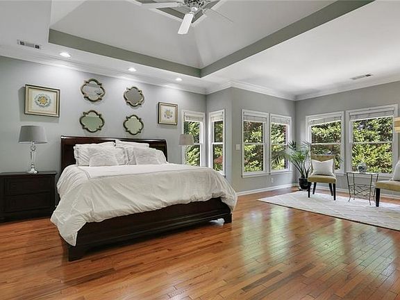 5th image of 2361 Oberon Walk SE