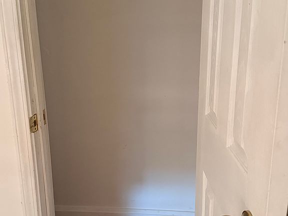 4th image of 1435 N Avers Ave #2
