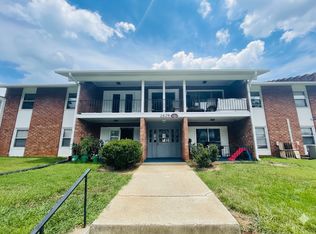 2829 N Ohenry Blvd APT E, Greensboro, NC 27405