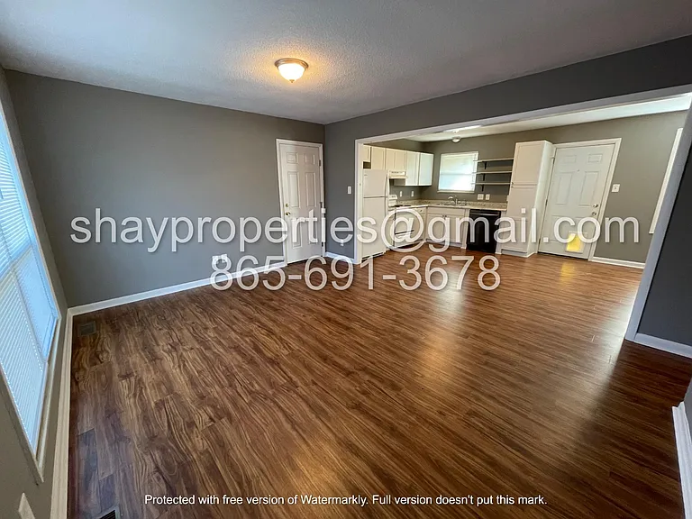 8220 Fallen Rock Dr — Photo 3