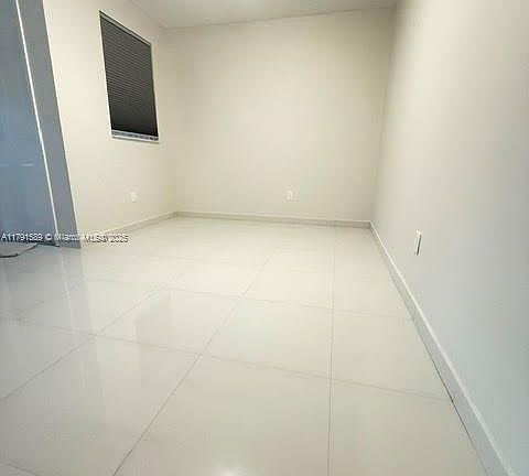2nd image of 933 NE 42nd Pl #933