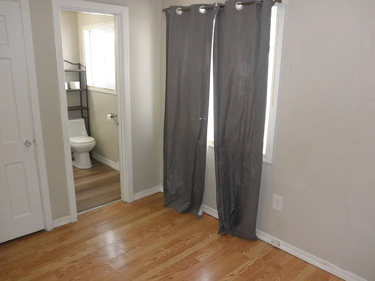 1120 3rd St NW — Photo 6