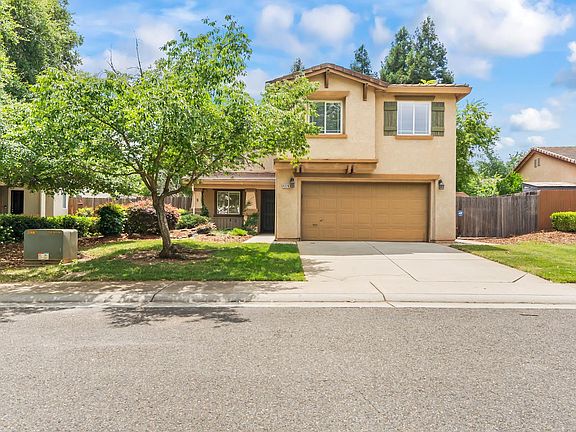 3rd image of 4326 Castleton Cir