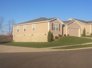 616 Walnut Creek Dr, Berea, KY 40403