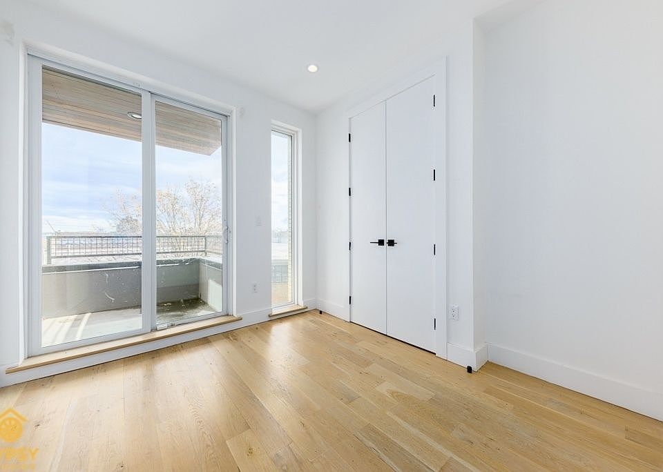 1st image of 246 Johnson Ave #4R