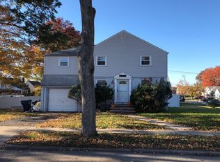 87 Rowland Ave, Hackensack, NJ 07601