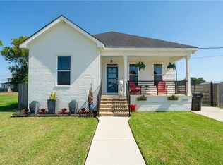 2009 Center St, Arabi, LA 70032