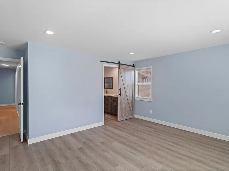 8996 Newport Ave — Photo 19