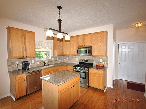 3rd image of 651 Lindridge Dr