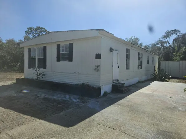 648 Suwanee Dr #2190, North Fort Myers, FL 33917