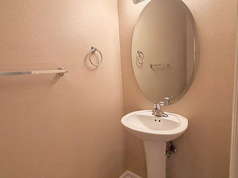 1320 Hendrix Rd #207 — Photo 6