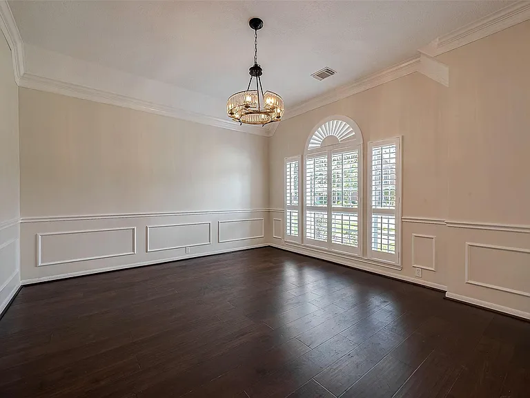 20819 Autumn Redwood Way — Photo 7