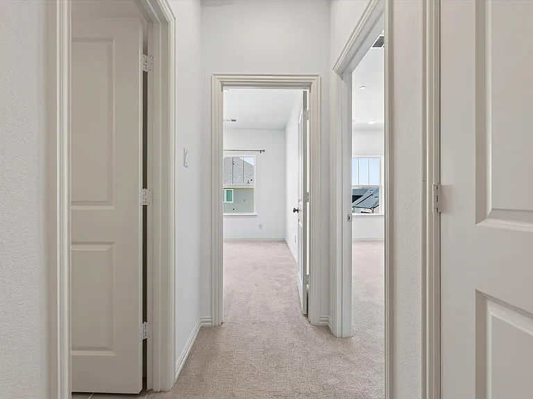 8900 Magnet Dr — Photo 15