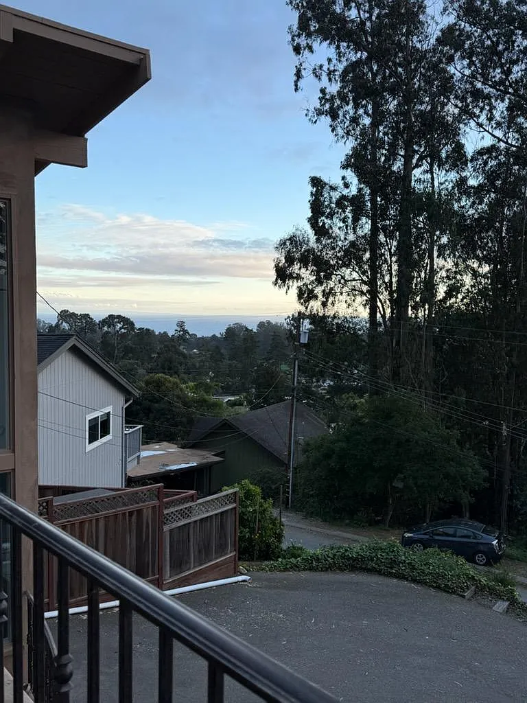2 bed, 1.5 bath, 2286 sqft, $2,500 — Photo 2